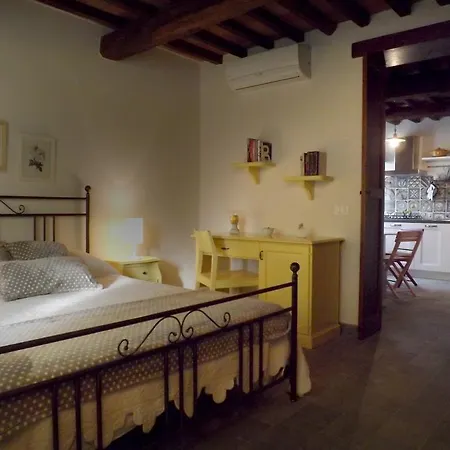 I Due Noci Bed & Breakfast Sarzana